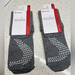 lululemon grey studio crew socks